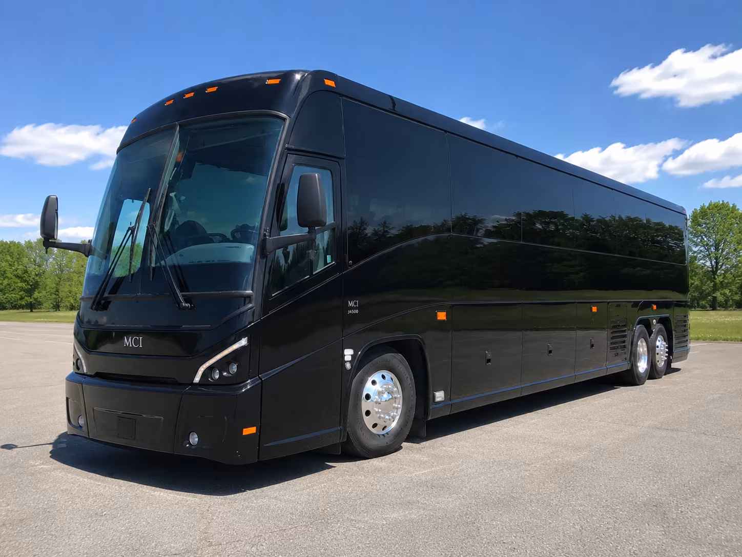 finding the right bus color and size for your baltimore wedding day